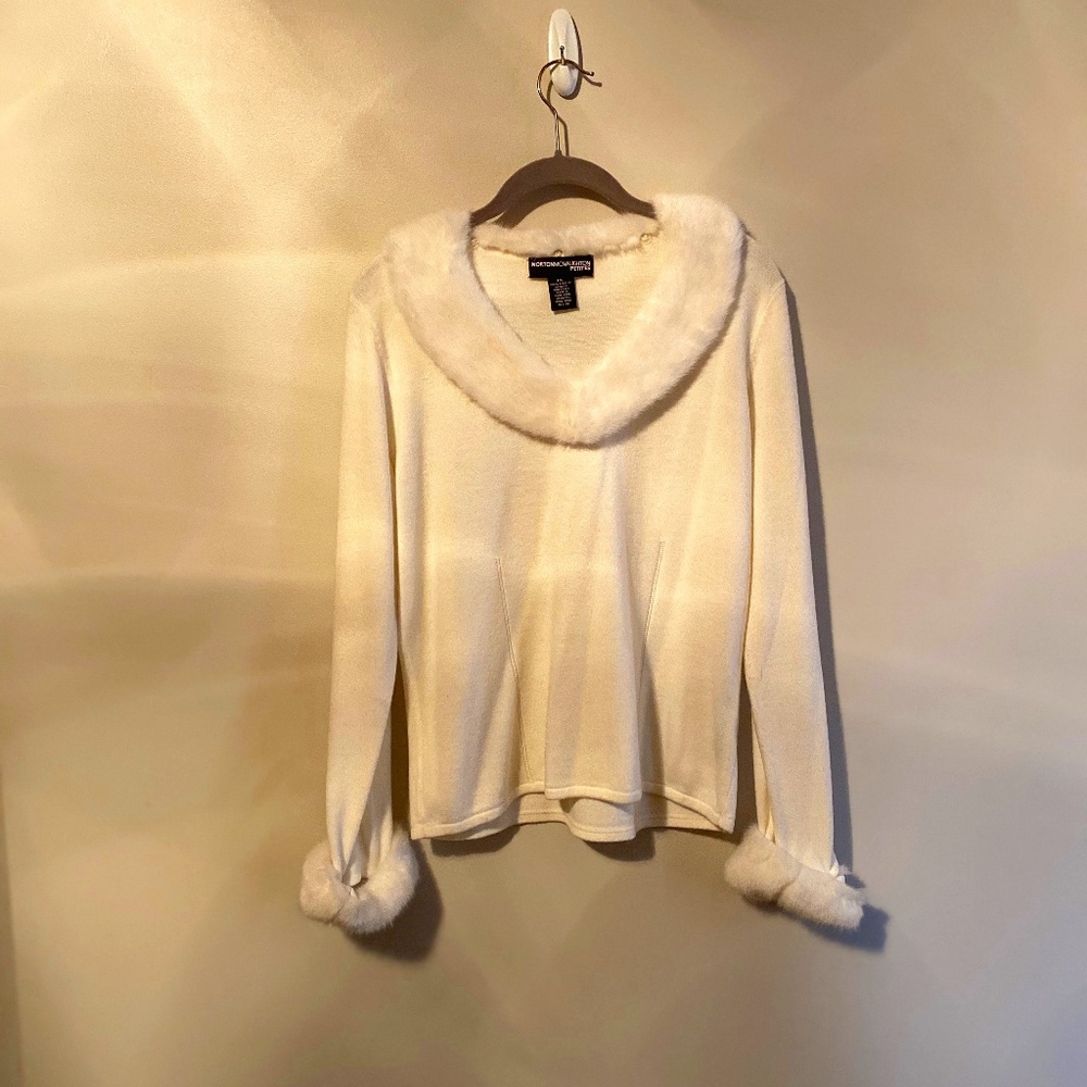 Norton Mcnaughton Petite Furry Accent Longsleeve